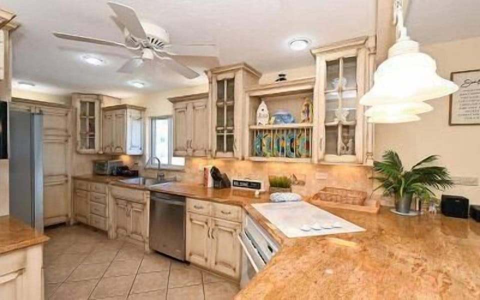 Beautiful updated kitchen