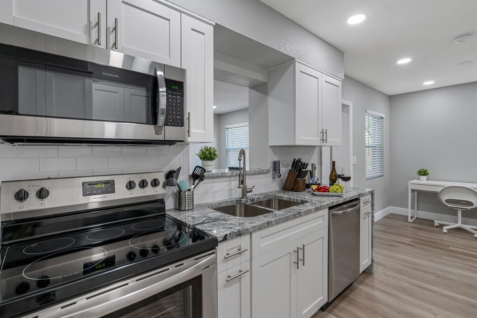 Want everyone to participate in the kitchen activities? Worry not! Our open kitchen space can accommodate everyone who wants to join. Meals are enjoyed best when served hot and fresh! Send us a message now!