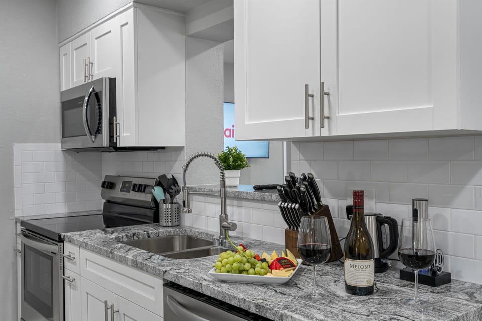 Do you love to cook? What about baking while on vacation? You would love this kitchen because it has all you would need to make good food and of course, coffee! To all the foodies out there, what are you waiting for? Send us a message now.