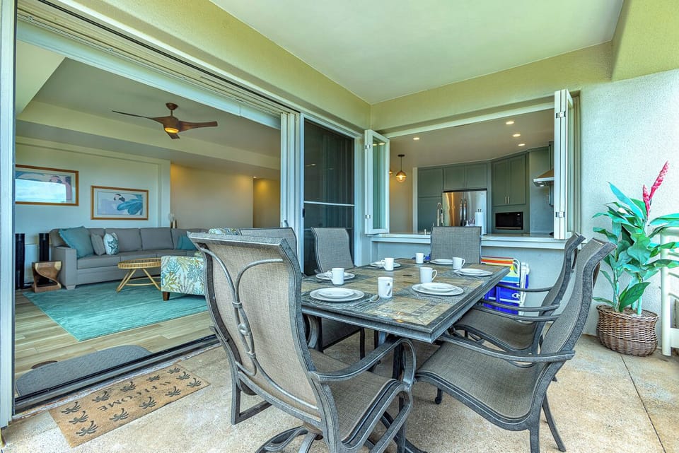 Living room access to the patio