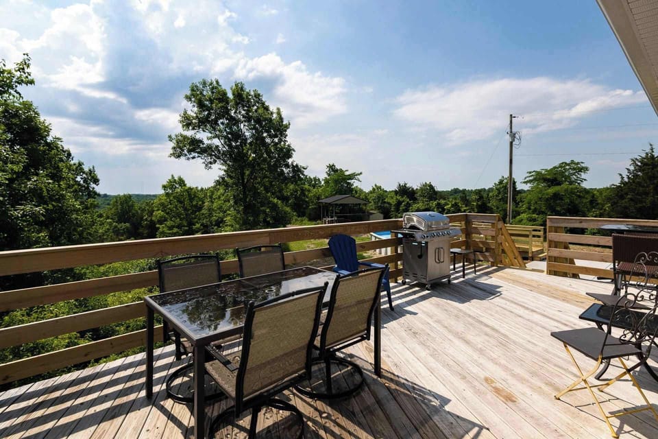 Great outdoor seating for a cookout!