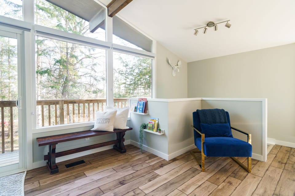 The reading nook and little library.