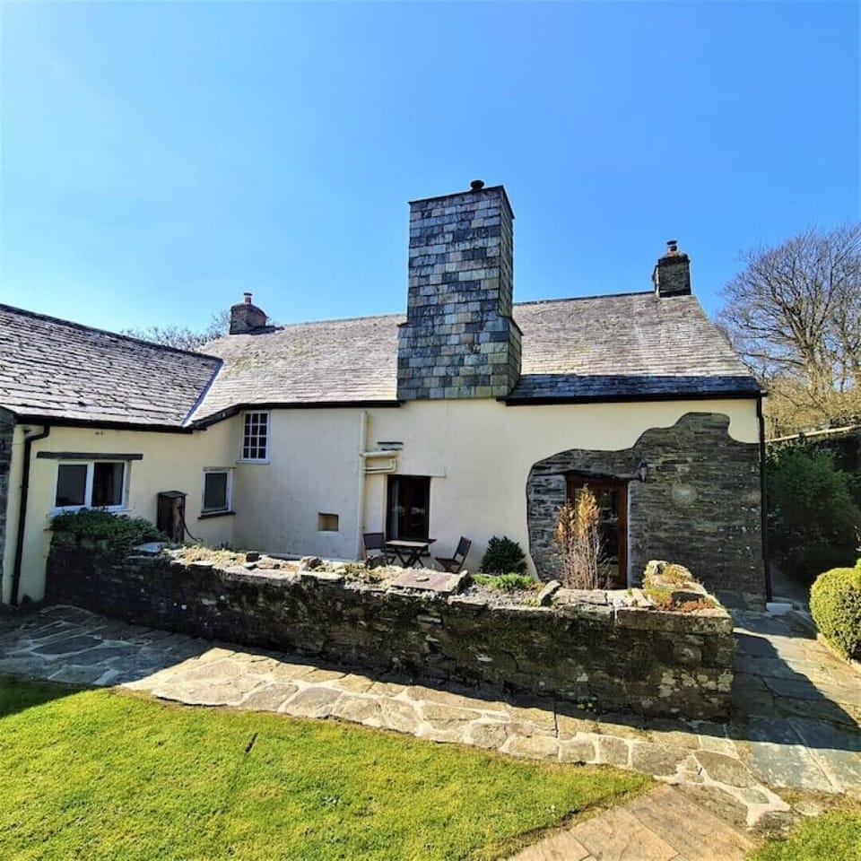 Pump Cottage