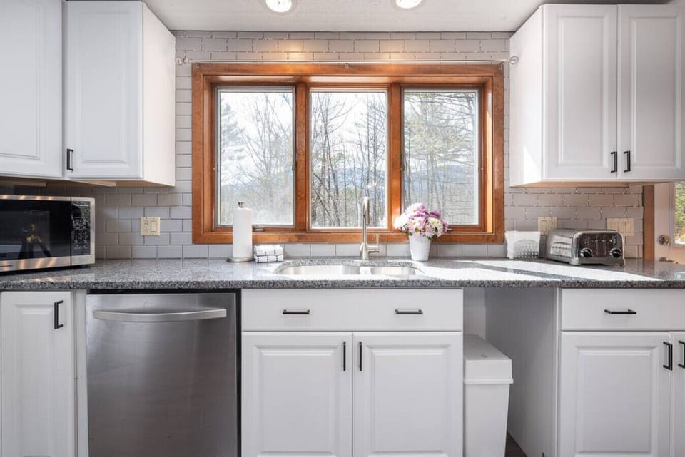 Kitchen with a high end appliances AND a view!