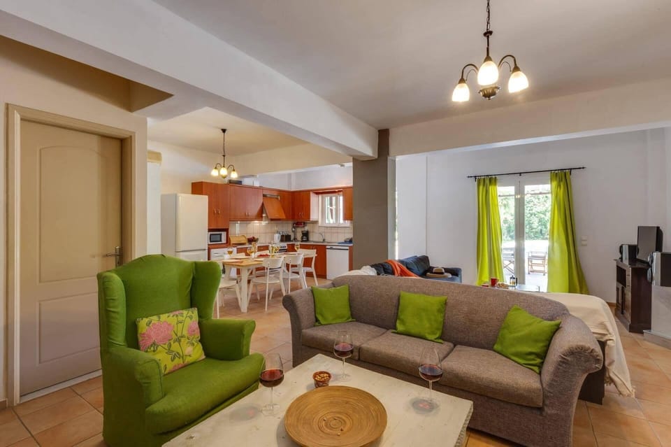 Villa Liostasi image