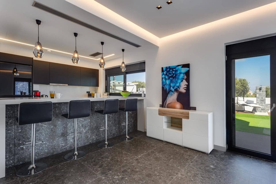 Villa Tropicana image