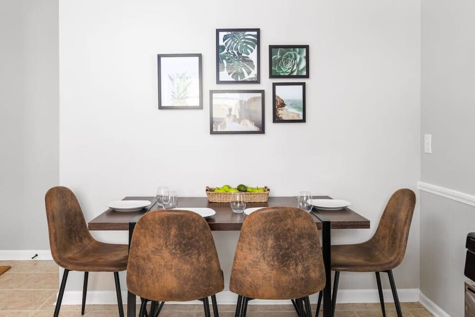 Main Unit Dining Table