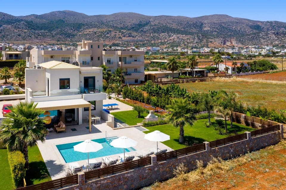 Villa Mariba White image
