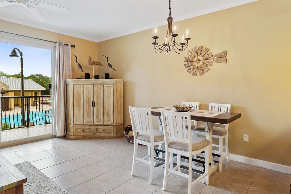 22-Beach-Resort-203-Dining