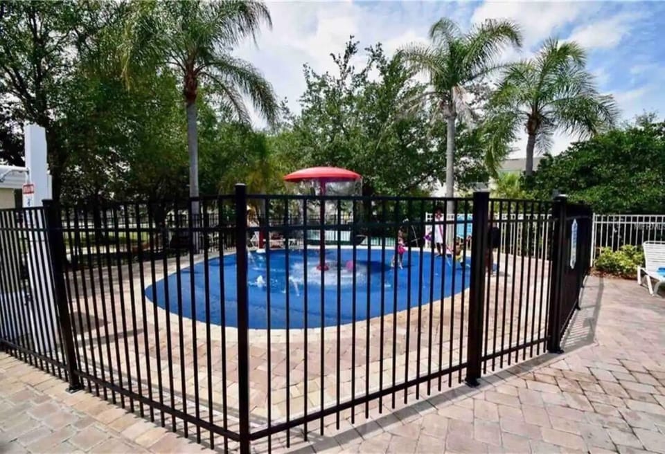 Kids splash pad