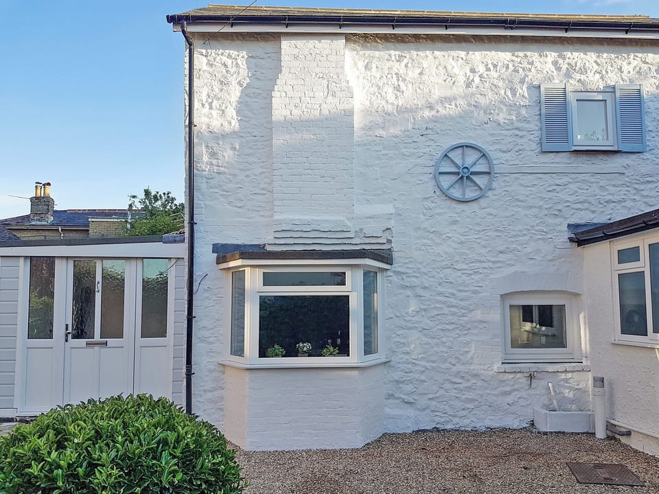 Exterior | Little Dover Cottage, Ryde