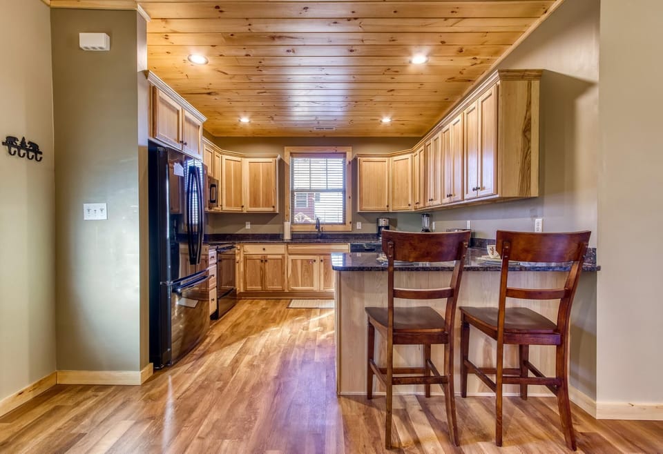Beautiful, well appointed kitchen.