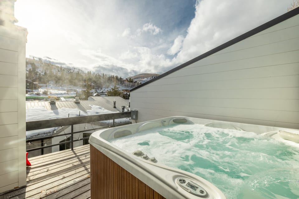 Private hot tub