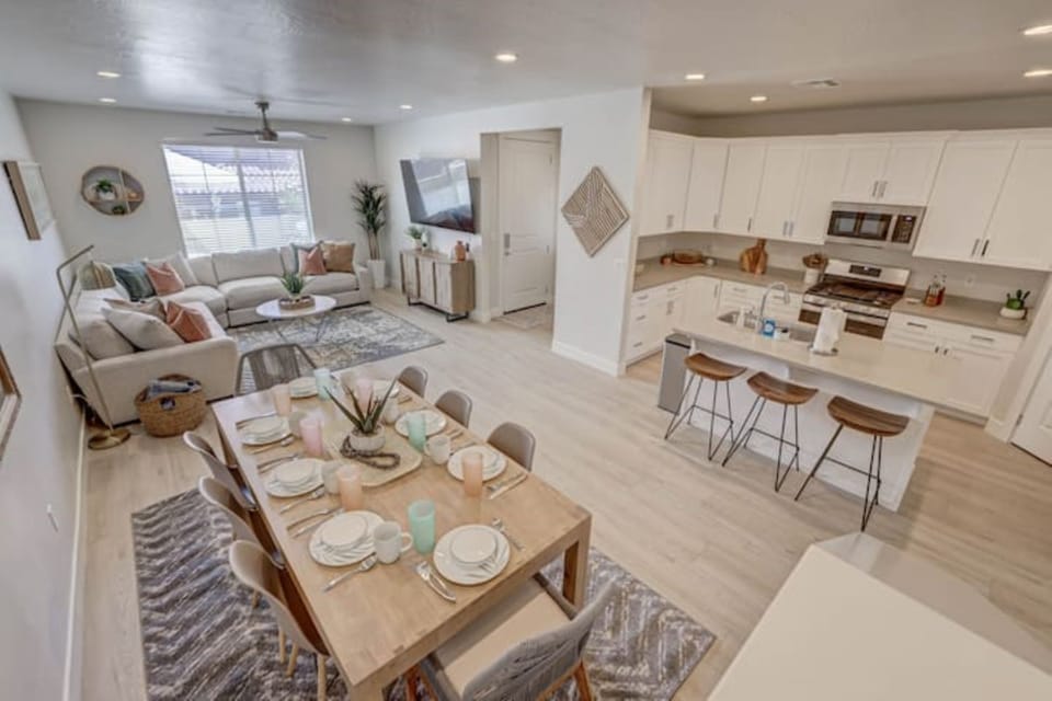 main level kitchen/family room