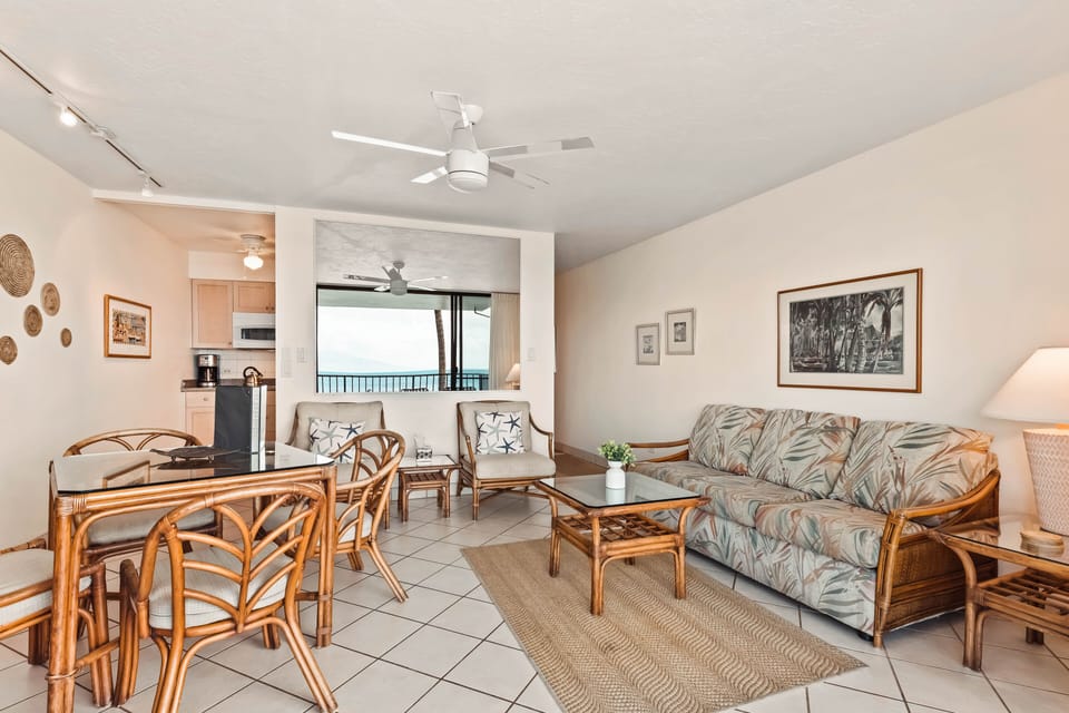 Indoor dining for four