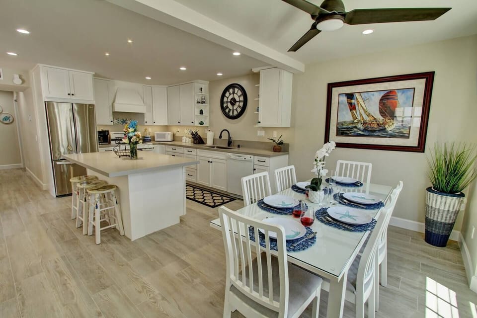Plenty of seating to gather with the family.