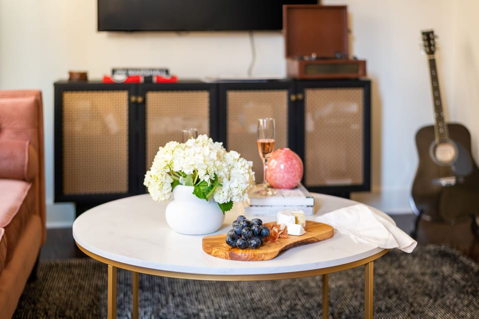 Bring out your inner country star and jam on the guitar.