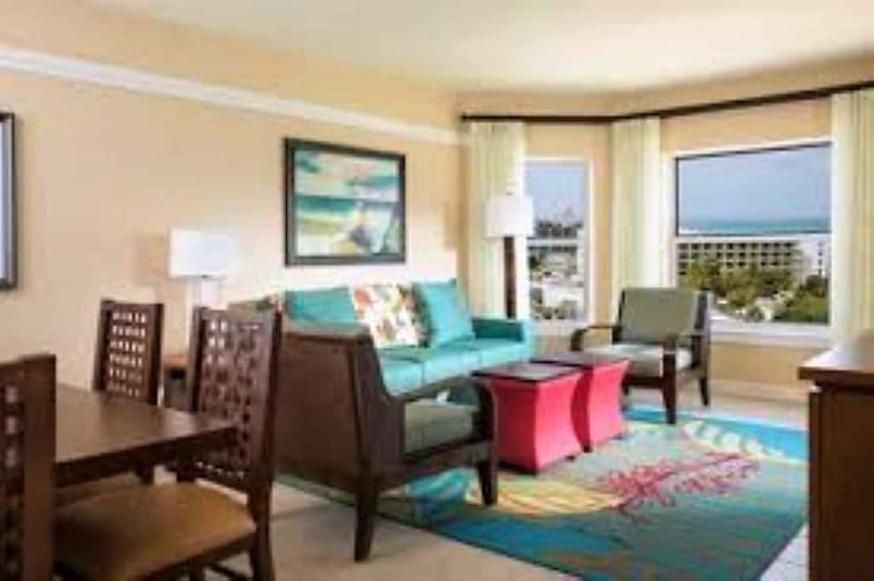 LIVING ROOM W BALCONY