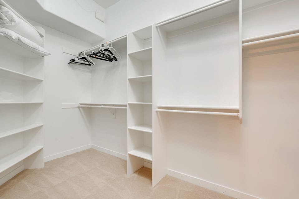 Walk-In Closet | Main Level