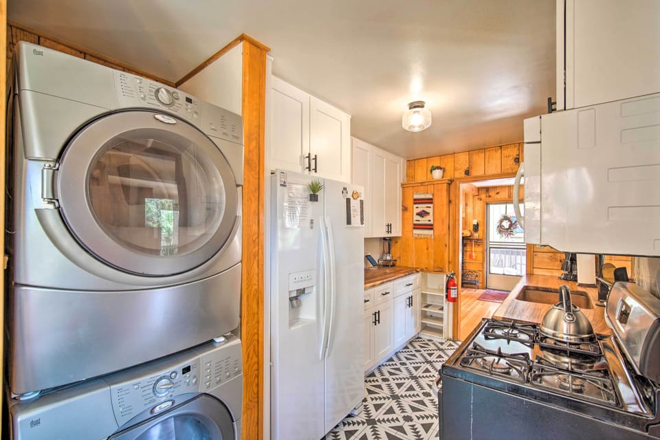 Kitchen | Washer/Dryer Currently Unavailable