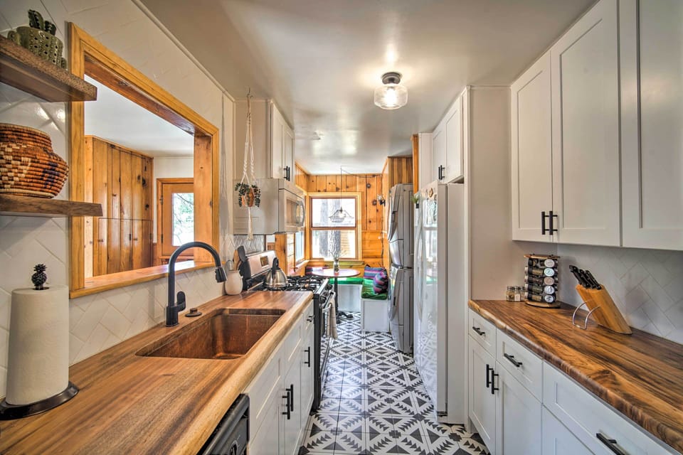Kitchen | Fully Equipped
