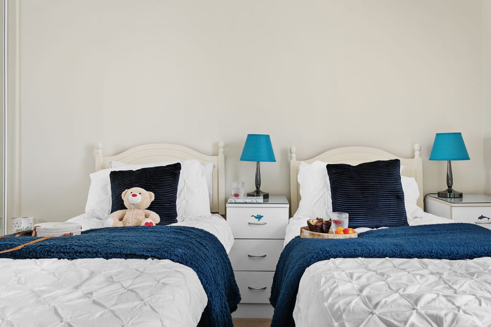 Fresh Escapes - Sovereign House - 2 Bed Apartment - Torquay