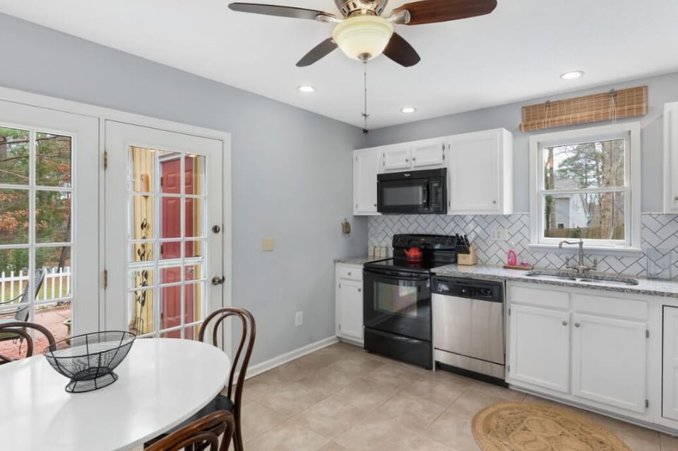 Full kitchen with everything you need.  Full fridge, coffee maker, toaster, etc!