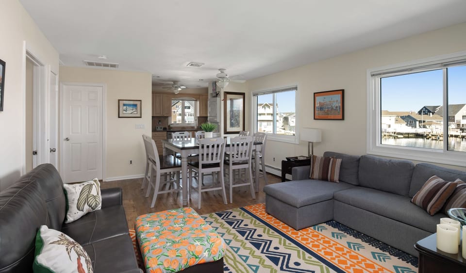 Open water views.   Upscale and spacious.     2 Queen sofa beds aka 3rd bedroom