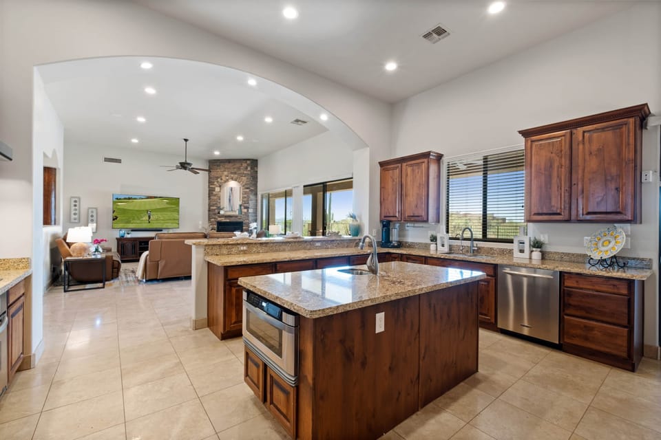Kitchen-Living Room Open Concept Layout