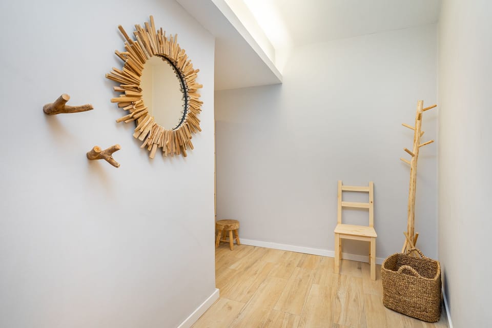 Short or long stay? Cool Grey decor details that make you feel at home!