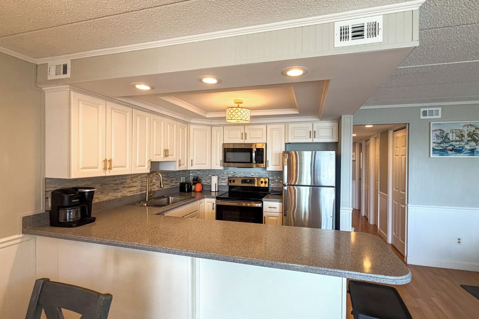 Kitchen | Fully Equipped | Dual-Action Coffee Maker | Cooking Basics Provided