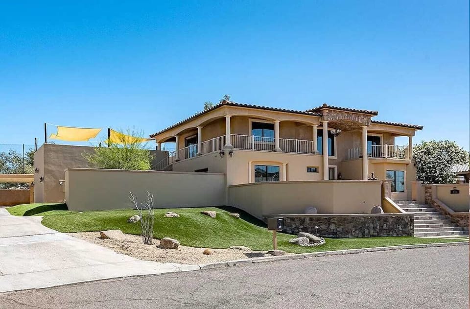 Grand Residence with the best front curb appeal with a Mansion Look!   
