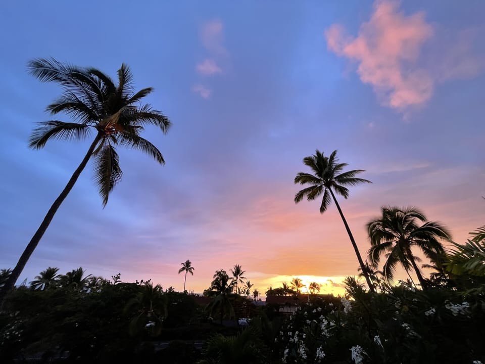 Aloha ahiahi from your comfortable lanai. 