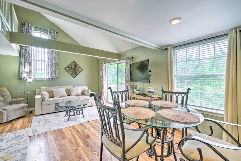 Branson Vacation Rental | 1BR | 2BA | Stairs Required | 960 Sq Ft