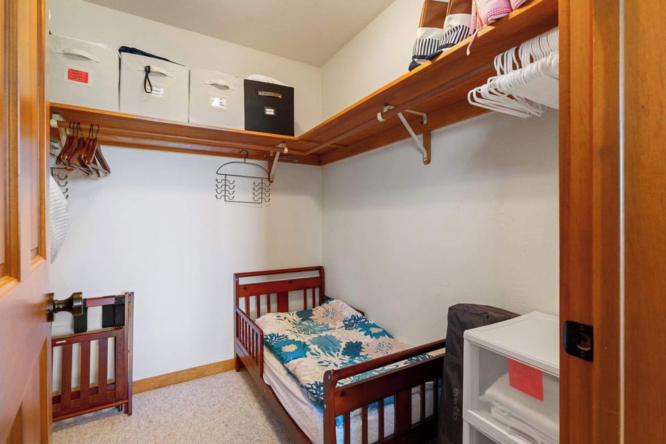 Pack n Play - Bedroom 1 walk in closet