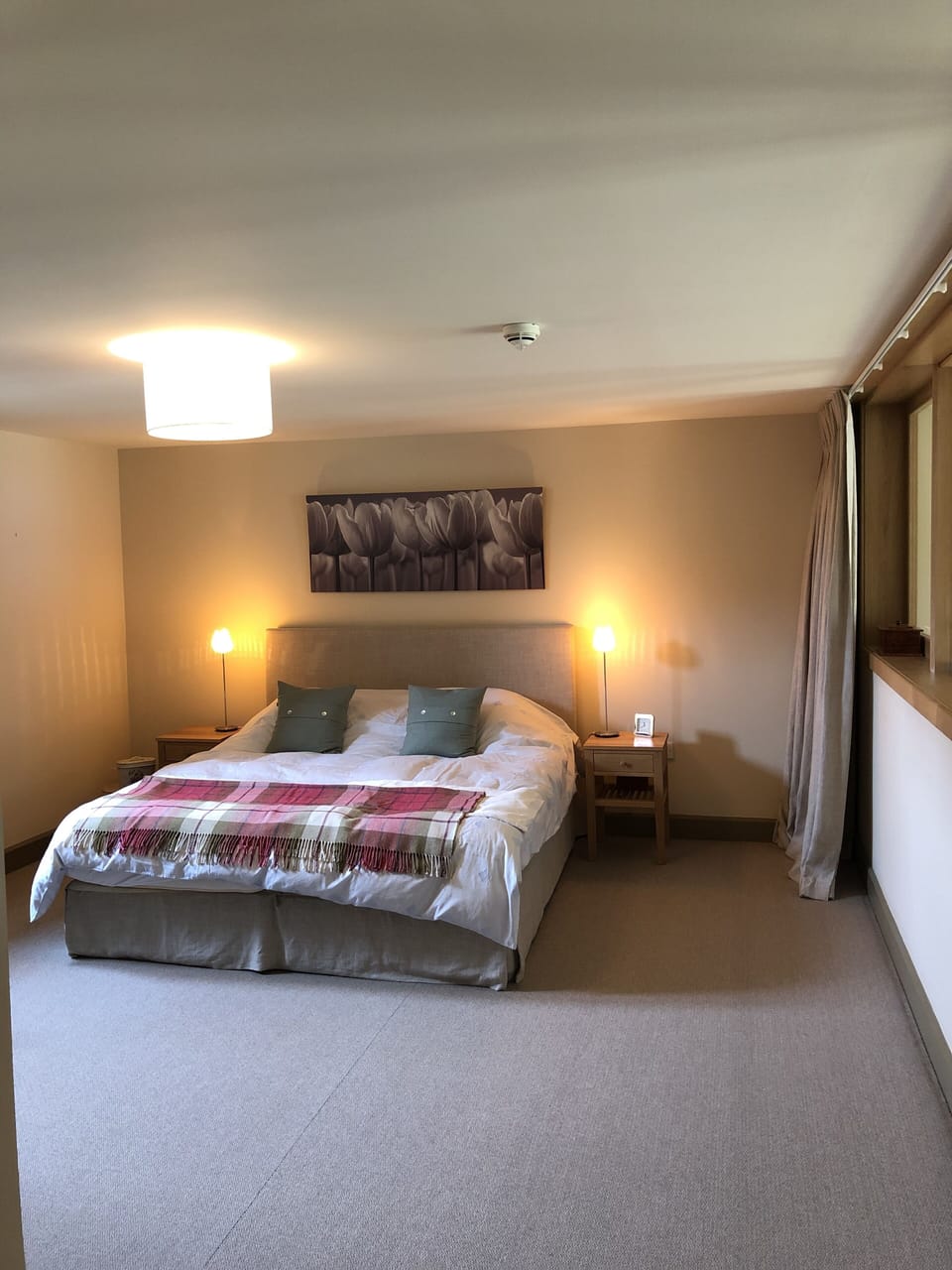 Main Bedroom - King Bed