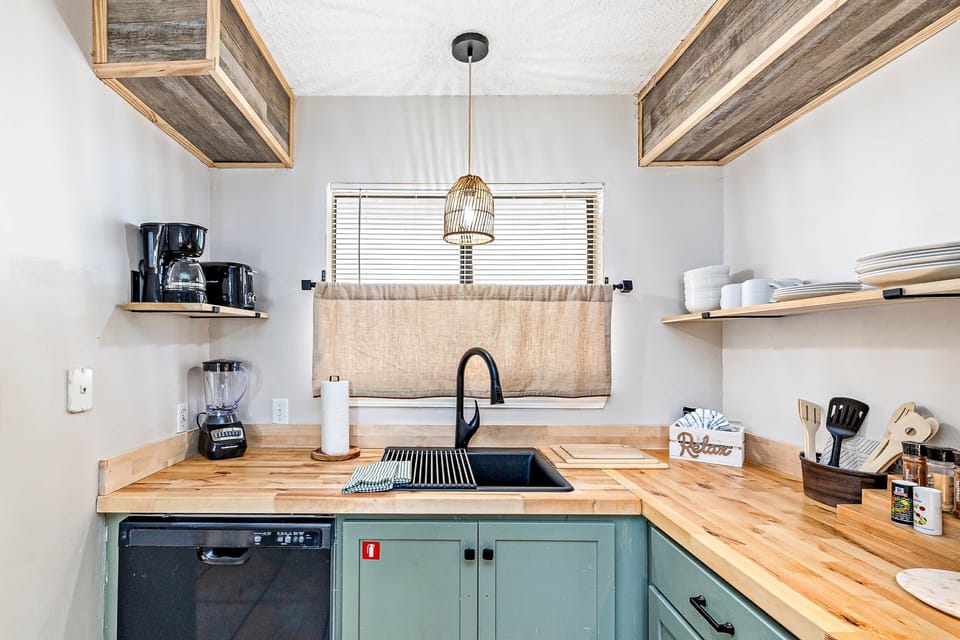 Kitchen (1)