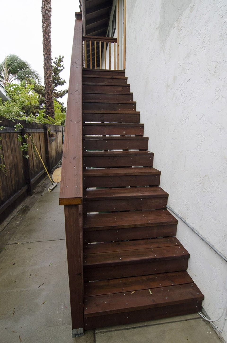 View once you walk through the gate. Front door is at the top of the stairs.