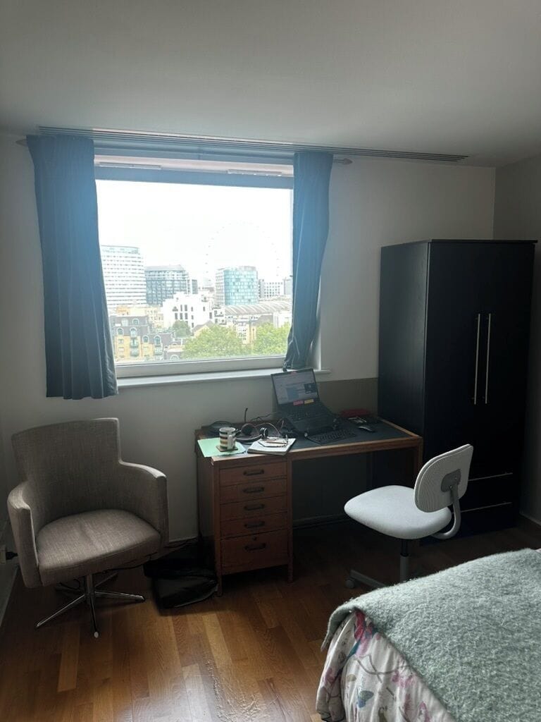 Working area / desk