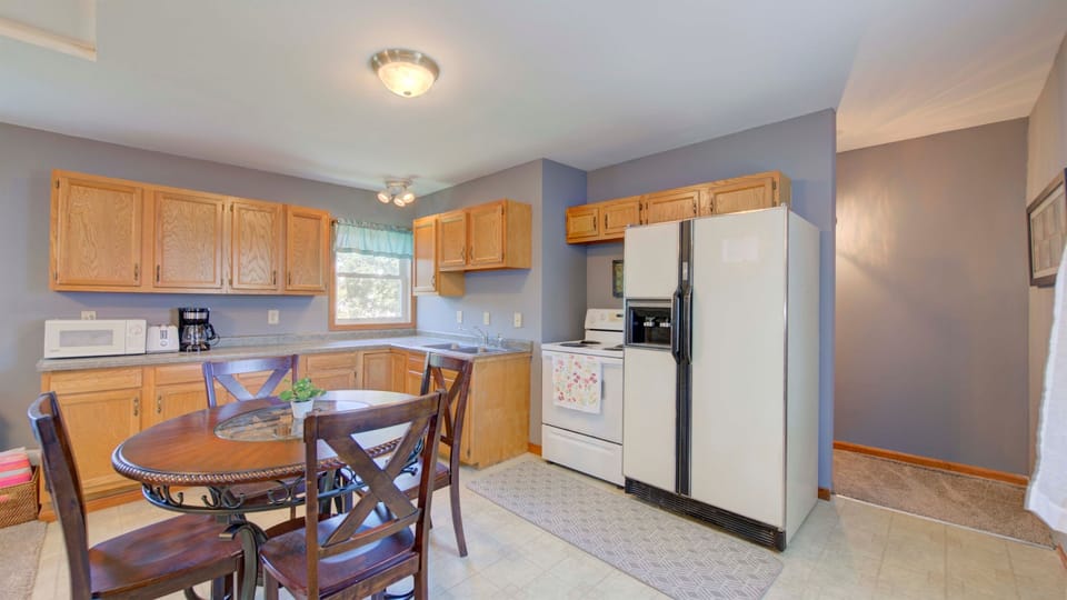 The kitchen offers basic amenities such as spices, coffee, tea and sugar. There is no dishwasher.