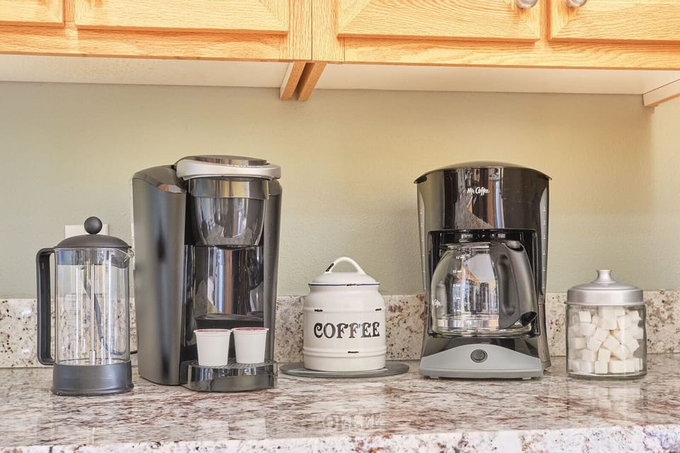 Coffee Bar: Coffee maker, Keurig, French Press