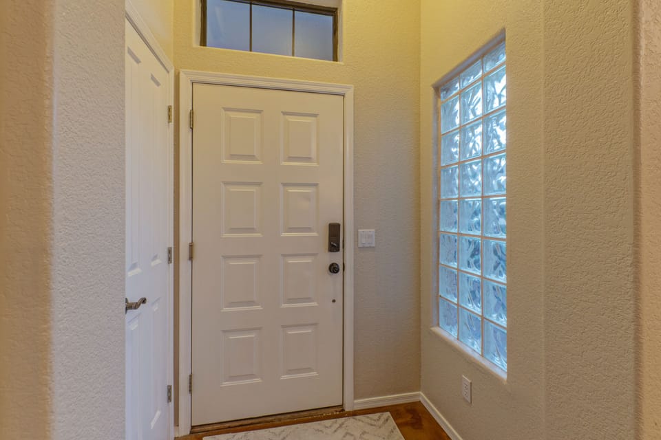 Front entrance foyer at GOLD CANYON TREASURE.