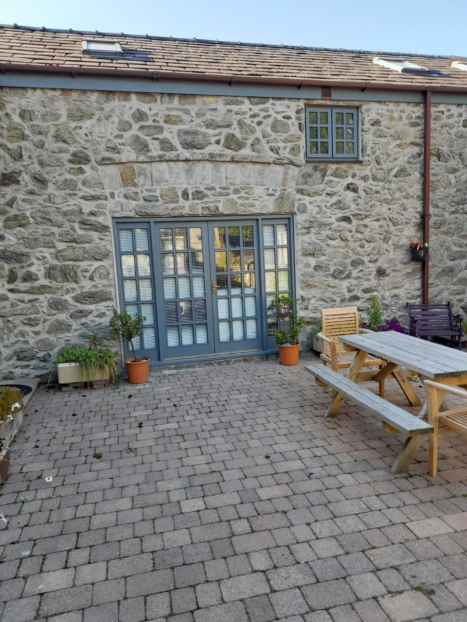 Cover photo  cottage 2