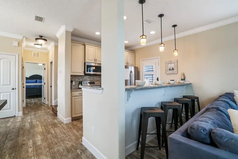 Sleeps 6 with 3 bedrooms.  Master on ground floor.