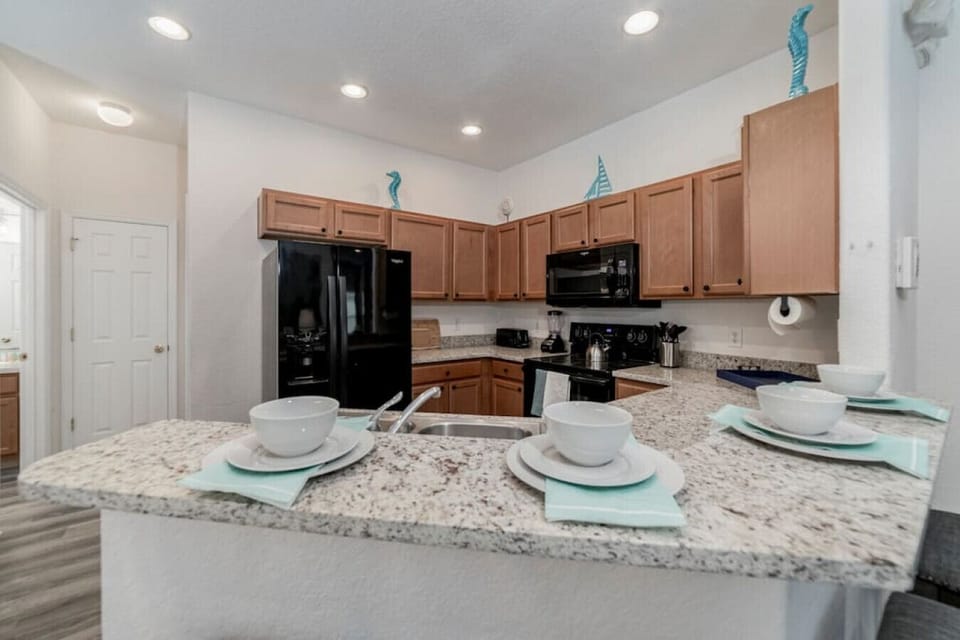Kitchen + Dining table