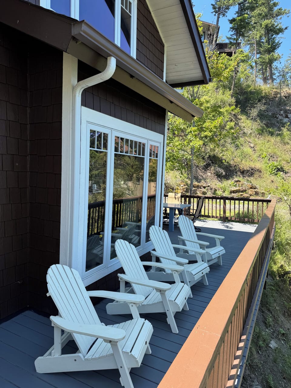 Sit and relax next to the lake