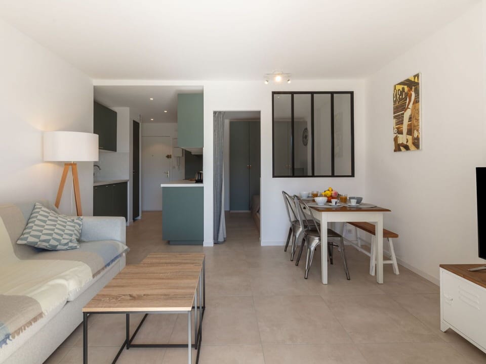 Table, Furniture, Property, Building, Wood, House, Interior Design, Lighting, Orange, Comfort