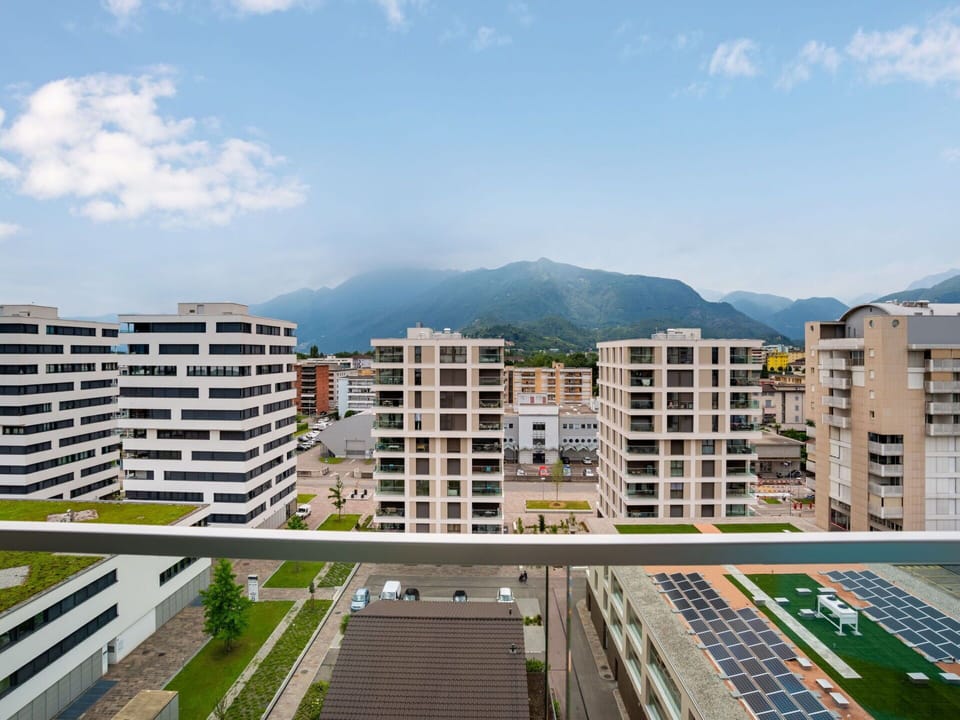 Cloud, Sky, Building, Daytime, Tower Block, Urban Design, Condominium, Skyscraper, Neighbourhood, Cityscape