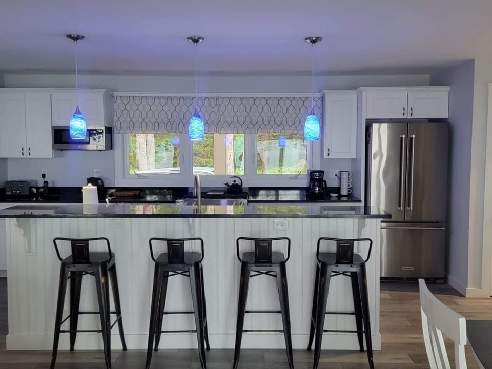 Main Level Kitchen and Island/Bar