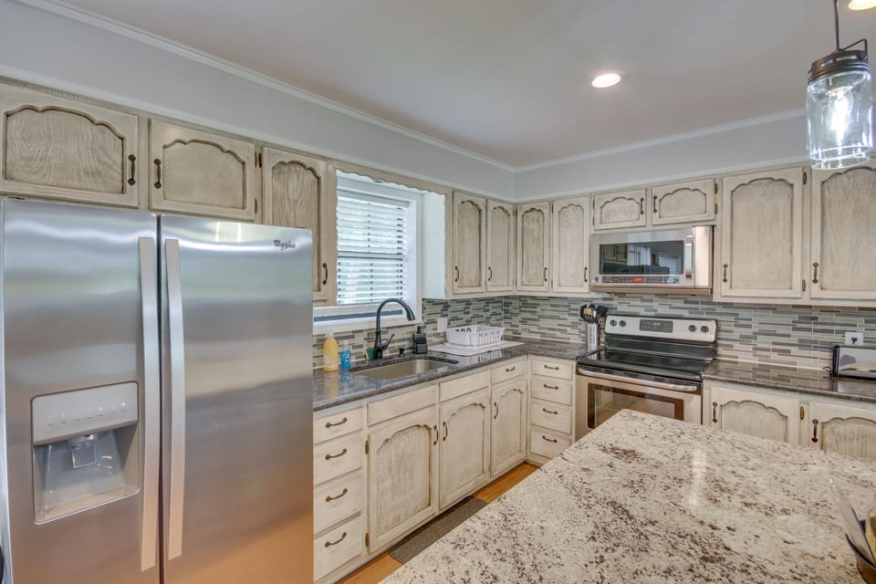 Kitchen | Pots & Pans | Spices | Drip Coffee Maker